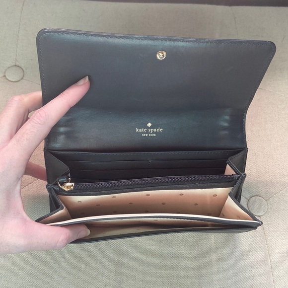 Authentic Kate Spade Wallet - Picture 3 of 6
